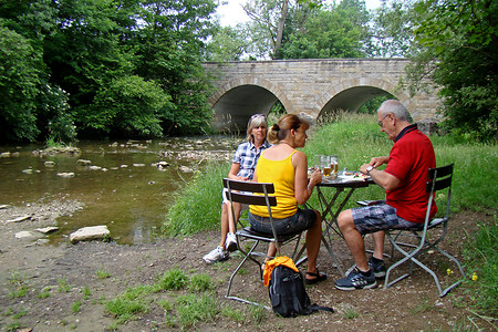 Rast im Biergarten an der Bronnenmühle &ndash; (22.06.2012, VGN &copy;&nbsp;VGN GmbH)