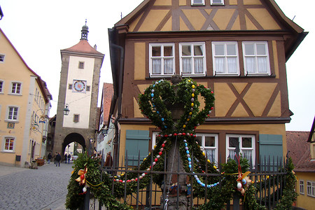 Plönlein und Siebersturm in Rothenburg o.d.T. &ndash; (07.04.2012, VGN &copy;&nbsp;VGN GmbH)