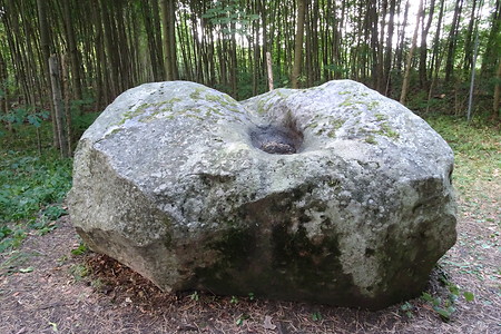 Opferstein &ndash; (10.08.2018, VGN S.Daßler &copy;&nbsp;VGN GmbH)