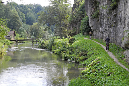 Wassertreter: Ausrollen an der Pegnitz &ndash; (10.08.2013, VGN &copy;&nbsp;VGN GmbH)