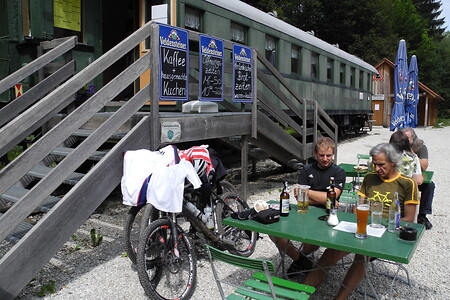 Radler am Rastwaggon &ndash; (VGN &copy;&nbsp;VGN GmbH)