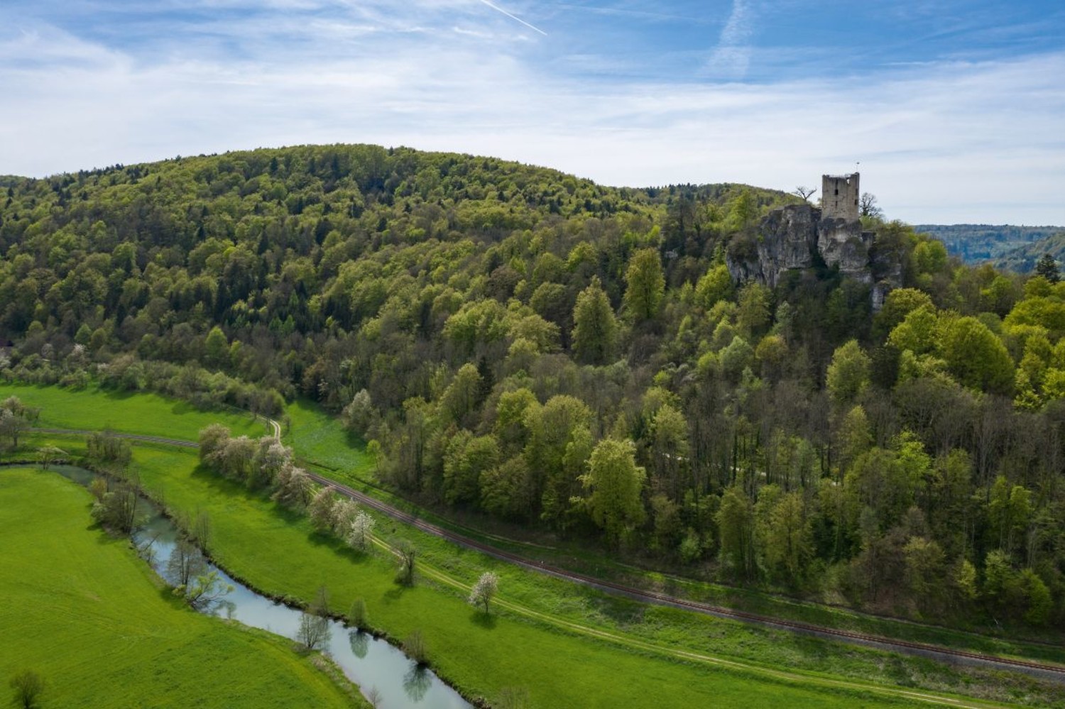 Ausblick auf die Burgruine Neideck &ndash;  (Holger Leue &copy;&nbsp;Franken Tourismus)