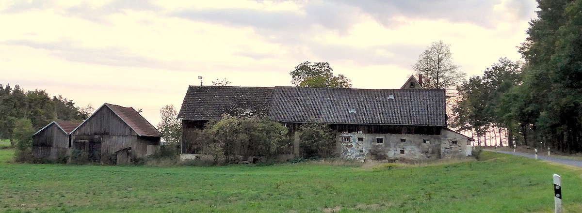 Altes Gebäude am Weg &ndash;  (14.10.2018, G. Härer &copy;&nbsp;VGN GmbH)
