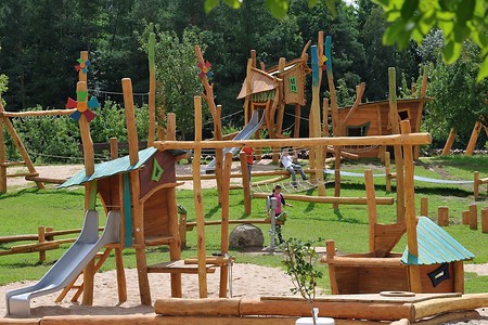 Auhof Spielplatz &ndash; (18.05.2016, schreibwerk &copy;&nbsp;schreibwerk)