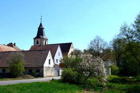Kirche Manau &ndash; (23.04.2020, G. Härer &copy;&nbsp;VGN GmbH)