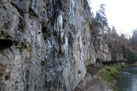 Eiszapfen in der Felswand &ndash; (VGN &copy;&nbsp;VGN GmbH)