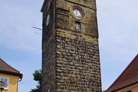 Kronacher Tor (Oberes Tor oder Pfeiferturm) in Lichtenfels &ndash; Vom ehemaligen Tor steht leider nur noch der Torturm (06.08.2014, VGN &copy;&nbsp;VGN GmbH)