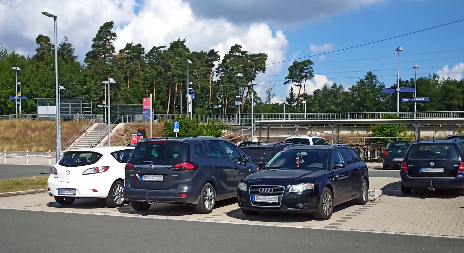 Park+Ride-Parkplatz Petersaurach Nord