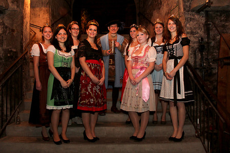 Kitzinger Hofrat mit Weinprinzessinnen &ndash; (Viktor Meshko &copy;&nbsp;Viktor Meshko)