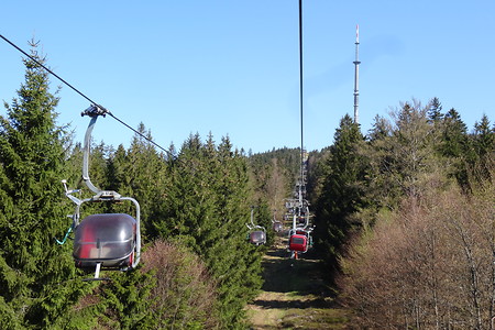 Fahrt nach oben &ndash; (05.05.2016, VGN &copy;&nbsp;VGN GmbH)