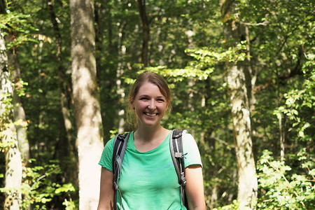 Fröhliche Wanderin &ndash; (11.08.2019, U. Buescher &copy;&nbsp;VGN GmbH)