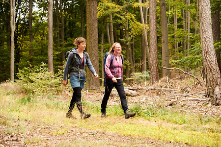 2 Wanderinnen auf Tour &ndash; (01.08.2021, U. Buescher &copy;&nbsp;VGN GmbH)