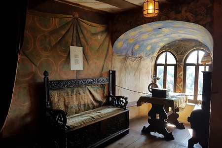 Zimmer in der Burg Gößweinstein &ndash; (23.08.2019, S. Dassler &copy;&nbsp;VGN GmbH)