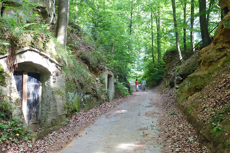 Keller am Wegrand &ndash; (25.05.2014, VGN &copy;&nbsp;VGN GmbH)