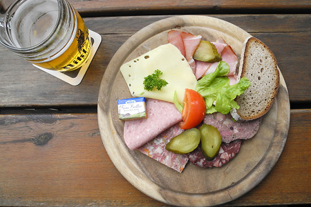 Brotzeit bei der Nikl Bräu in Pretzfeld &ndash; (19.07.2012, VGN &copy;&nbsp;VGN GmbH)