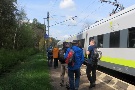 Aussteig in Deining &ndash; (22.05.2016, VGN &copy;&nbsp;VGN GmbH)