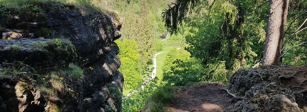 Blick hinab ins Klumpertal &ndash;  (26.05.2020, S. Dassler &copy;&nbsp;VGN GmbH)