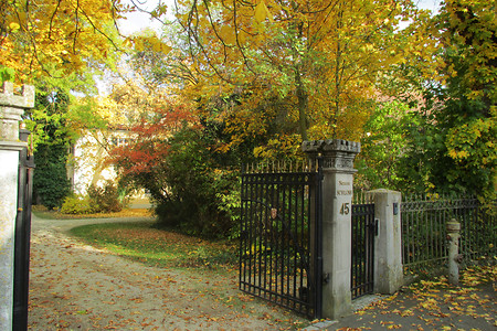 Eingang Neues Schloss &ndash; (10.11.2016, VGN &copy;&nbsp;VGN GmbH)