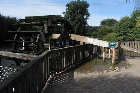 Wasserrad bei Stadeln &ndash; (20.08.2016, schreibwerk &copy;&nbsp;schreibwerk)