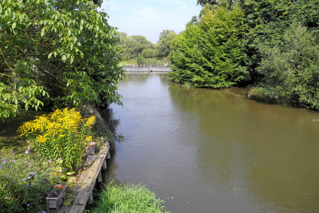Die Rednitz in Rednitzhembach &ndash; (22.08.2012, VGN &copy;&nbsp;VGN GmbH)