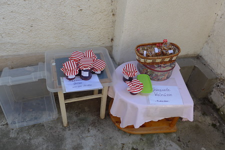 Süssigkeitenverkauf auf dem Weg &ndash; (21.02.2020, G. Härer &copy;&nbsp;VGN GmbH)