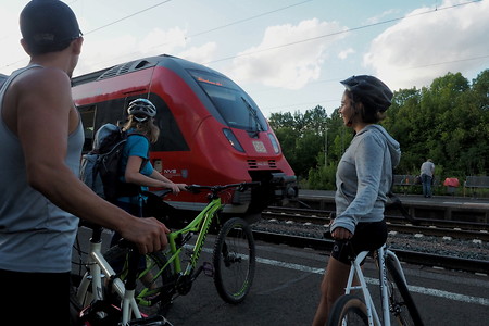 Abreise am Zug &ndash; (10.08.2019, U. Buescher &copy;&nbsp;VGN GmbH)