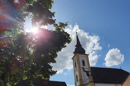 Kirche in Hollfeld &ndash; (11.08.2019, S. Dassler &copy;&nbsp;VGN GmbH)