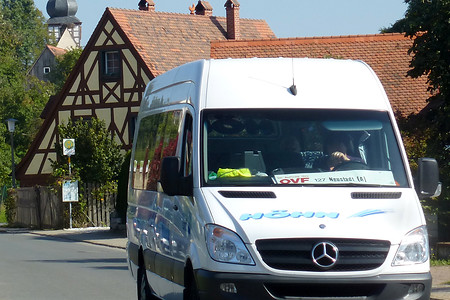 Werktags auch mir dem Kleinbus (Linie 127) &ndash; (28.09.2013, VGN &copy;&nbsp;VGN GmbH)