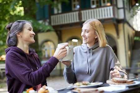 Prost im Biergarten &ndash; (13.10.2021, Andrea Gaspar-Klein &copy;&nbsp;VGN GmbH)