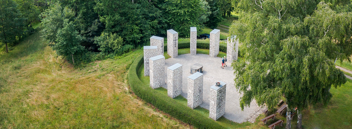 Sängerehrenmal in Melkendorf &ndash;  (02.07.2021, &copy;&nbsp;Dietmar Denger)