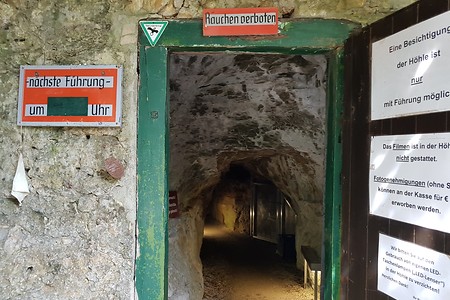 Eingang Binghöhle &ndash; (28.08.2019, S. Dassler &copy;&nbsp;VGN GmbH)