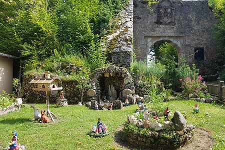 Garten vor der Streitburg &ndash; (28.08.2019, S. Dassler &copy;&nbsp;VGN GmbH)