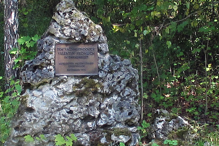 Gedenkstein &ndash; (29.09.2015, VGN &copy;&nbsp;VGN GmbH)