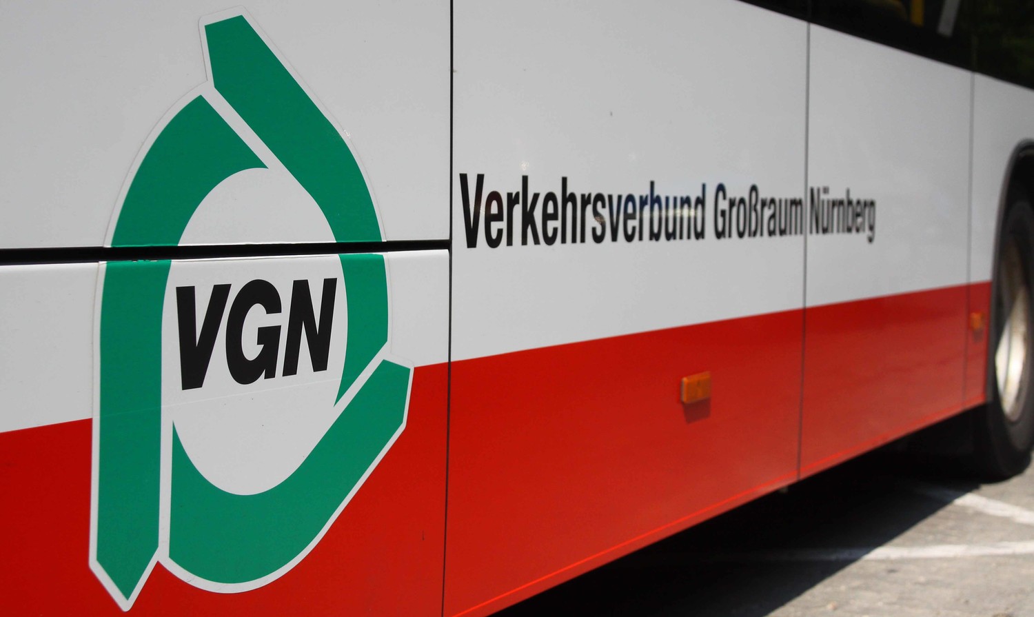 Busdesign - Kennzeichnung im System VGN &ndash;  (Andrea Raithel &copy;&nbsp;Landratsamt Roth)