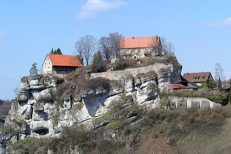 Blick auf Burg Pottenstein &ndash; (VGN &copy;&nbsp;VGN GmbH)