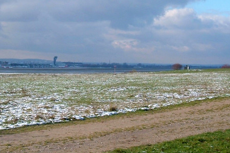 Flughafenblick im Winter &ndash; (24.05.2016, VGN &copy;&nbsp;VGN GmbH)