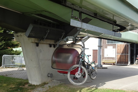 Radmitnahme in der Schwebebahn &ndash; (20.10.2018, S. Dassler &copy;&nbsp;VGN GmbH)