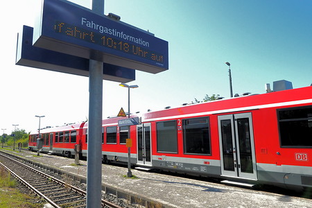 Bahnhof &ndash; (04.09.2019, U. Buescher &copy;&nbsp;VGN GmbH)